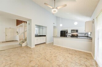2818 Crest Park Dr in Houston, TX - Building Photo - Building Photo