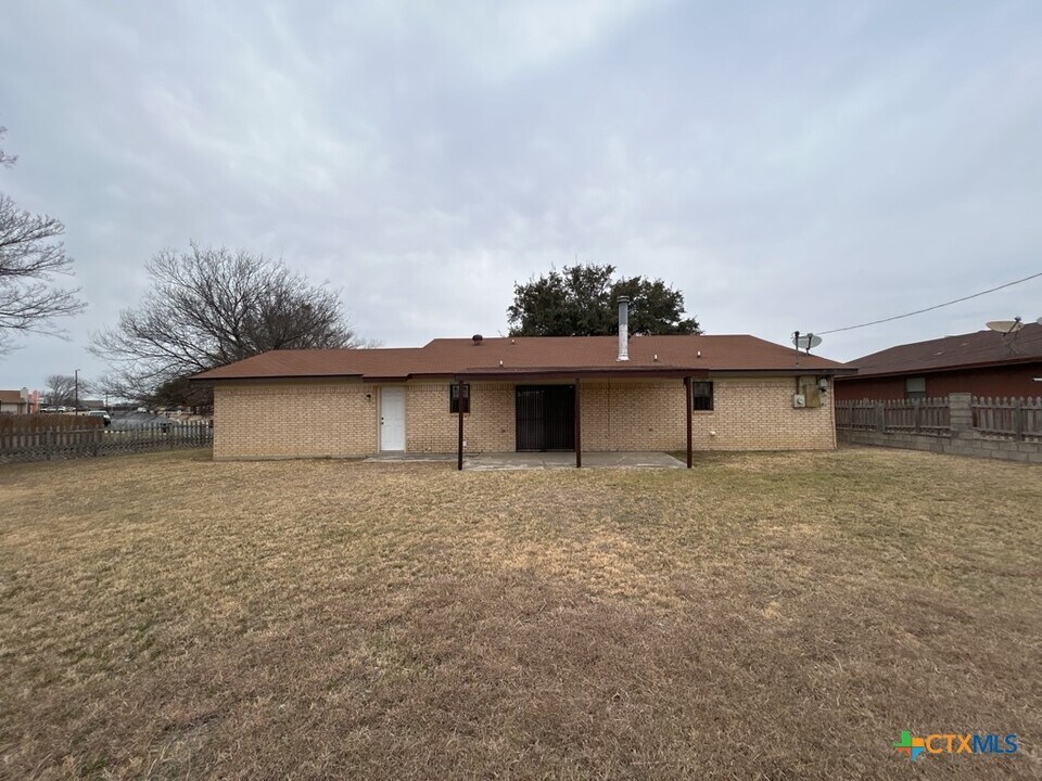 3422 Chisholm Trail in Killeen, TX - Building Photo
