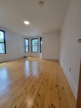 52 Mount Pleasant St, Unit 2 in Cambridge, MA - Foto de edificio - Building Photo