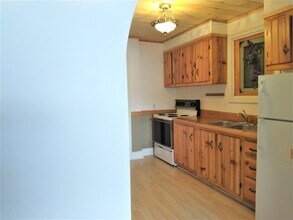 715 5th Ave, Unit Apt 4 in Antigo, WI - Building Photo - Building Photo