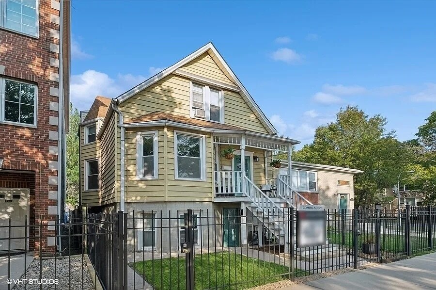 3330 N Drake Ave, Unit #B in Chicago, IL - Building Photo