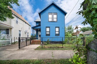 1365 E 43rd St in Cleveland, OH - Building Photo - Building Photo