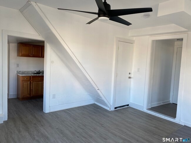 26 Prospect St in New London, CT - Building Photo - Building Photo