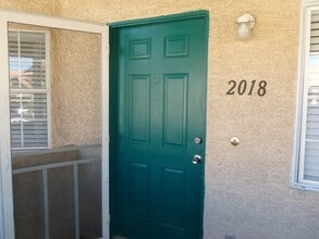 8410 Eldora Ave, Unit 2018 in Las Vegas, NV - Building Photo - Building Photo