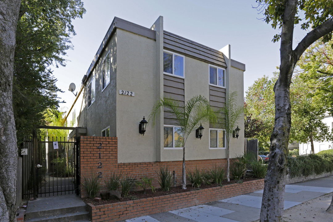 2122 S St in Sacramento, CA - Building Photo