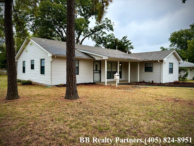 1322 S 76th E Ave in Tulsa, OK - Building Photo - Building Photo