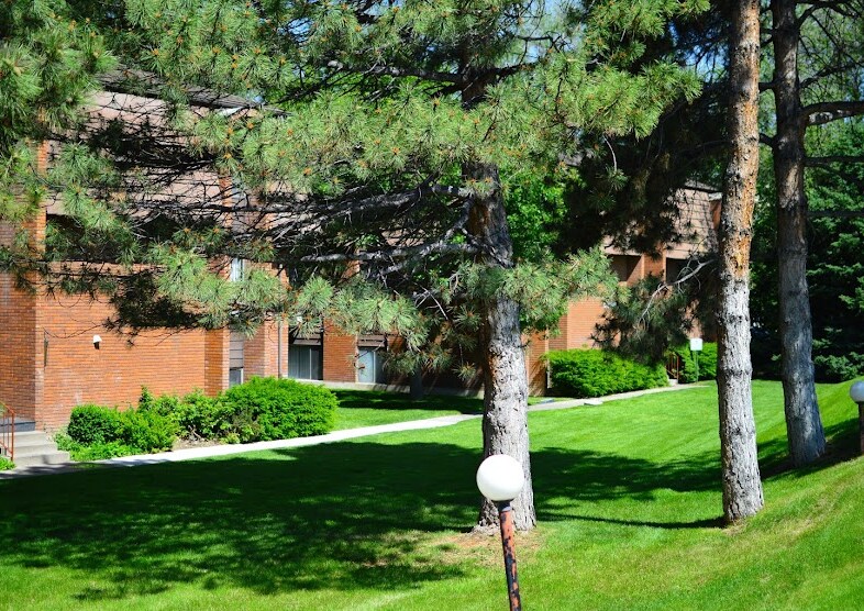 4388 S Highland Dr in Millcreek, UT - Foto de edificio