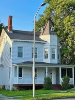 181 Mansion St in Poughkeepsie, NY - Building Photo