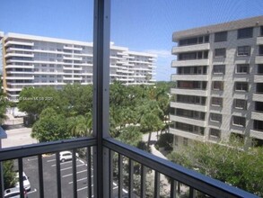 150 Ocean Ln Dr in Key Biscayne, FL - Building Photo - Building Photo