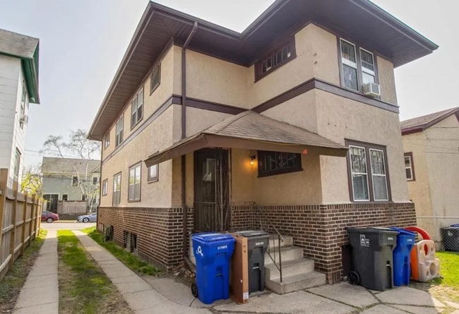 363 Case Ave, Unit Unit 2 in St. Paul, MN - Building Photo - Building Photo
