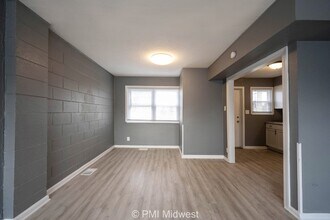 6064 E 16th St in Indianapolis, IN - Building Photo - Building Photo