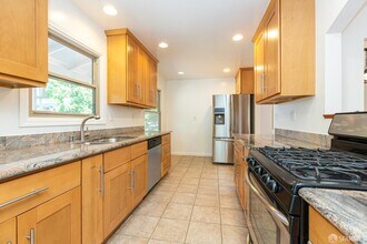 720 Santa Paula Ave in Sunnyvale, CA - Building Photo - Building Photo