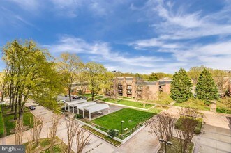 700 7th St SW-Unit -419 in Washington, DC - Building Photo - Building Photo