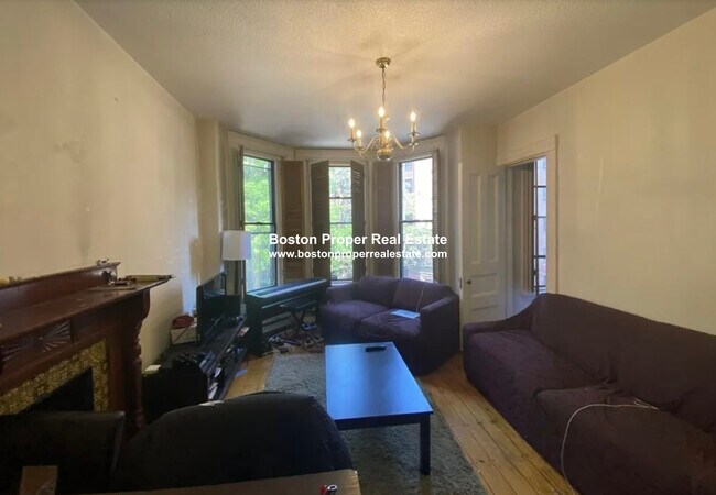 291 Newbury St, Unit 2r in Boston, MA - Building Photo - Building Photo