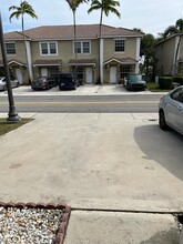 726 SW 122nd Ave in Pembroke Pines, FL - Building Photo - Building Photo