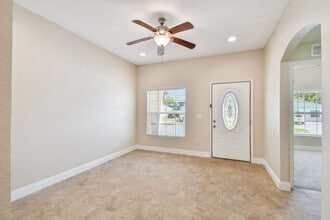 2321 W Beach St in Tampa, FL - Building Photo - Building Photo