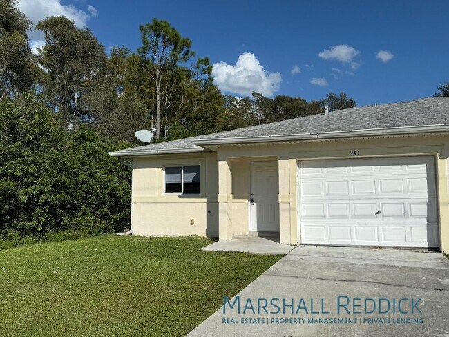 941 Homestead Rd S in Lehigh Acres, FL - Building Photo - Building Photo