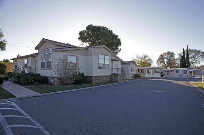 Fairway Estates in North Highlands, CA - Building Photo - Building Photo