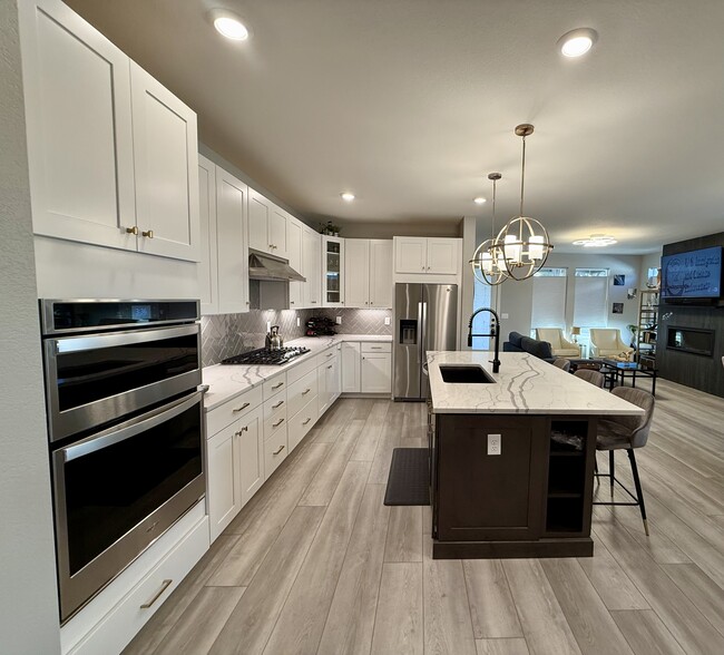 1996 Canyonpoint Ln in Castle Pines, CO - Building Photo - Building Photo