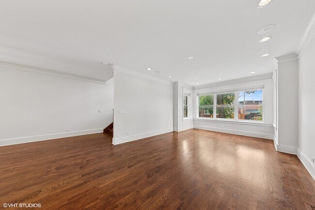 2342 W Melrose St in Chicago, IL - Building Photo - Building Photo