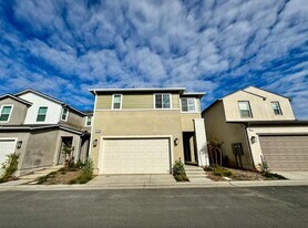 609 Josephine Ave in Madera, CA - Building Photo