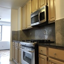 225 St Pauls Ave-Unit -17P in Jersey City, NJ - Building Photo - Building Photo