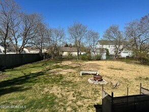 204 Dickinson Ave in Toms River, NJ - Building Photo - Building Photo