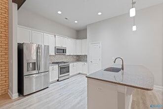 1032 Cresent Falls in Huntsville, AL - Building Photo - Building Photo