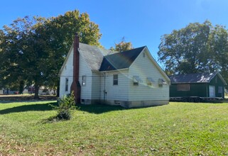 202 S Bess Ave in Marissa, IL - Foto de edificio - Building Photo