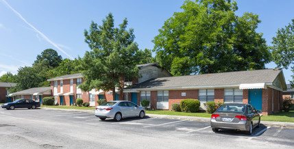 Oaks at Florence in Florence, SC - Foto de edificio - Building Photo