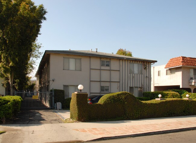 10838 Morrison St in North Hollywood, CA - Foto de edificio - Building Photo