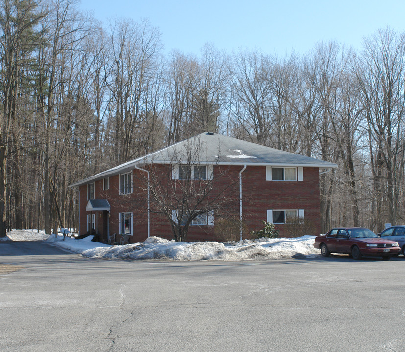 Birch Briar in Clifton Park, NY - Foto de edificio