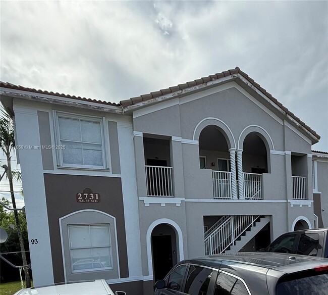 property at 2731 SE 17th Ave