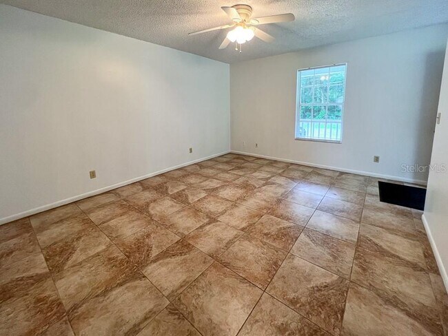 5601 Ave H in McIntosh, FL - Building Photo - Building Photo