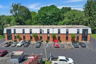 425 Mt Vernon Rd in Newark, OH - Building Photo