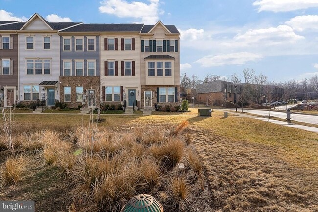 property at 9437 Oak Grv Ln