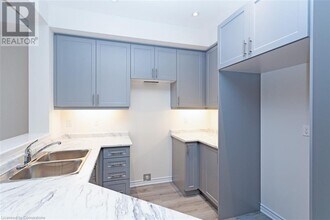 61 Jell St in Guelph, ON - Building Photo - Building Photo