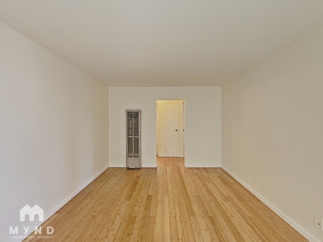 2376 Sutter Ave, Unit 2 in Santa Clara, CA - Foto de edificio - Building Photo