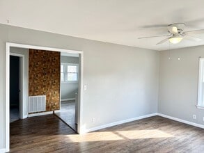 202 N Wooldridge Rd in Hopkinsville, KY - Building Photo - Building Photo