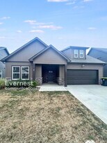635 Alvin Rd in Clarksville, TN - Building Photo