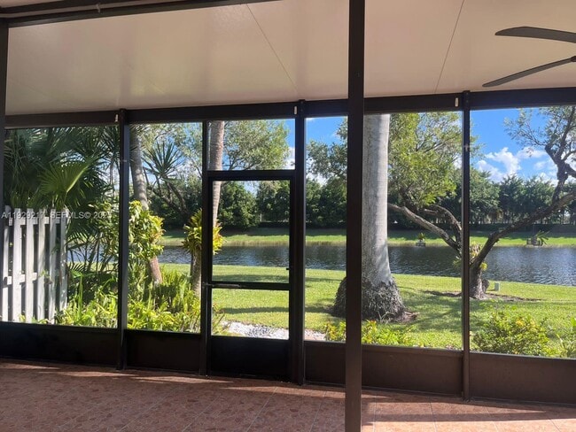 1528 Springside Terrace in Weston, FL - Building Photo - Building Photo