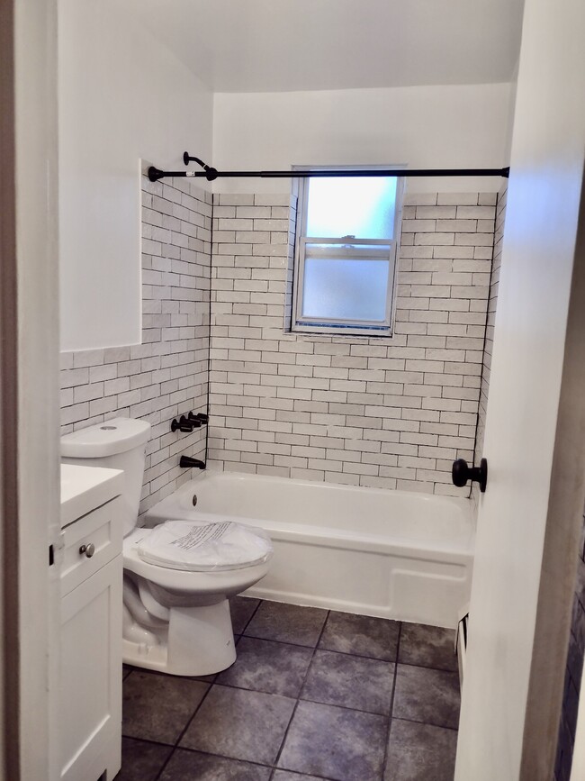 56 Willett Ave, Unit 11A in South River, NJ - Building Photo - Building Photo