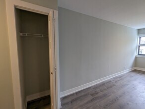 456 W Barry Ave, Unit 445-503 in Chicago, IL - Building Photo - Building Photo