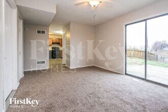 104 Meadow Creek S Dr in Whiteland, IN - Building Photo - Building Photo