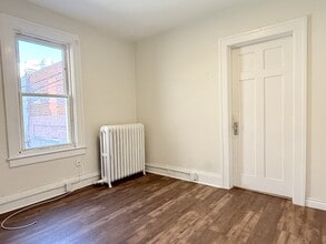 1230 Ottawa St in Windsor, ON - Building Photo - Building Photo