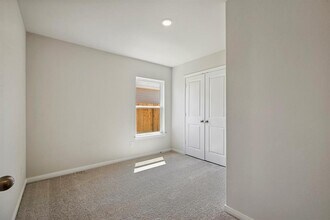 10410 Red Cardinal Dr in Cleveland, TX - Building Photo - Building Photo