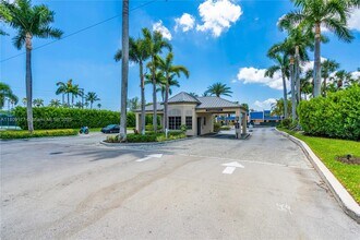12 Royal Palm Way in Boca Raton, FL - Building Photo - Building Photo