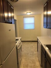 1001/15 East 66th St. in Richfield, MN - Building Photo - Interior Photo