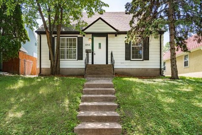 property at 1262 Minnehaha Ave E