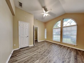 2811 St Martin Dr in Lancaster, TX - Building Photo - Building Photo